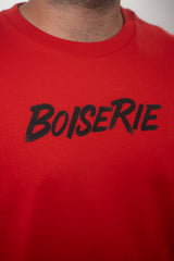 LE T-SHIRT ROUGE BOISERIE NOIR