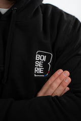 SWEAT NOIR BRODÉ BOI SE RIE