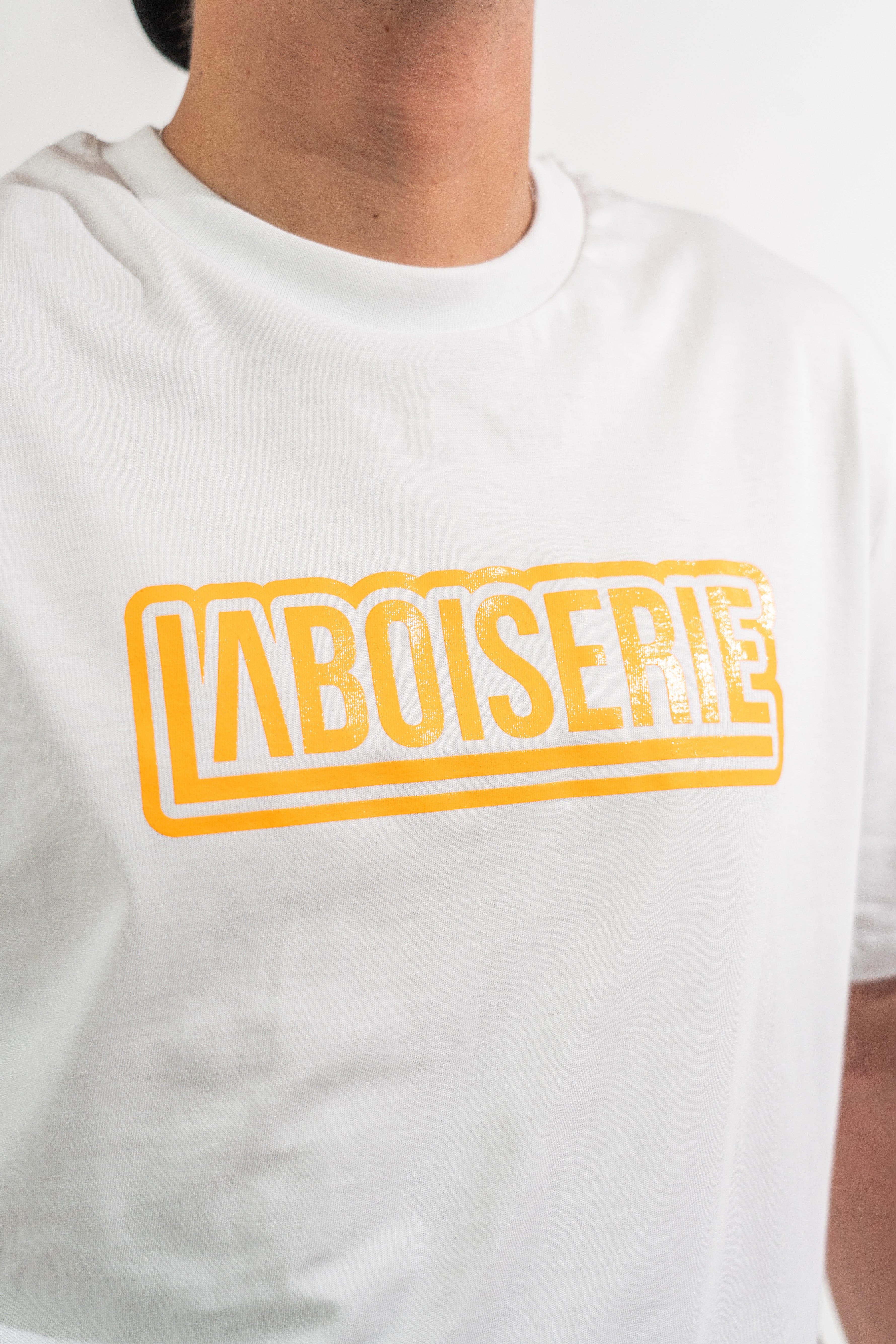 T-SHIRT FLUO BOISERIE BLANC