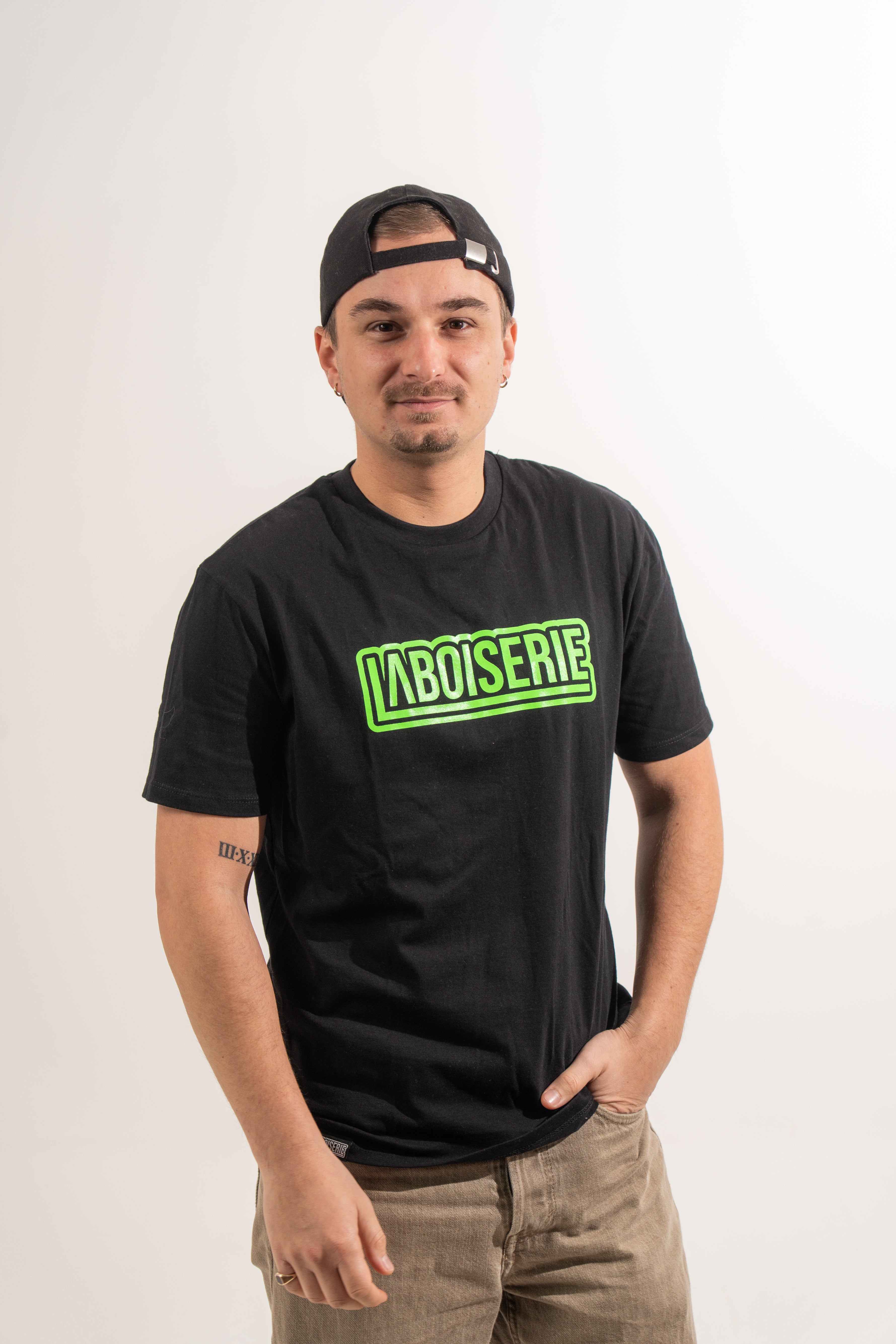 T-SHIRT FLUO BOISERIE